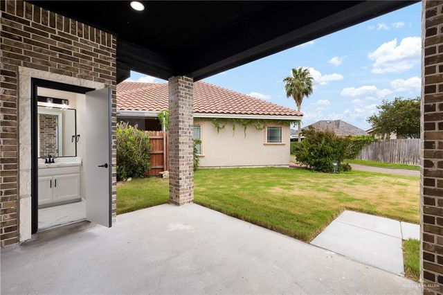 4306 Vida Santa, Weslaco, TX 78596