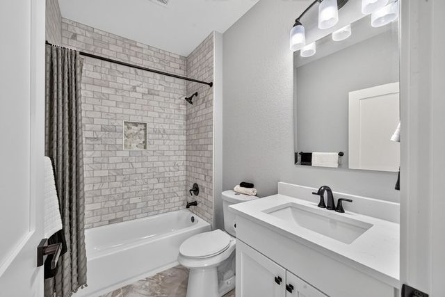1811 Chateau Lane, Kerrville, TX 78028