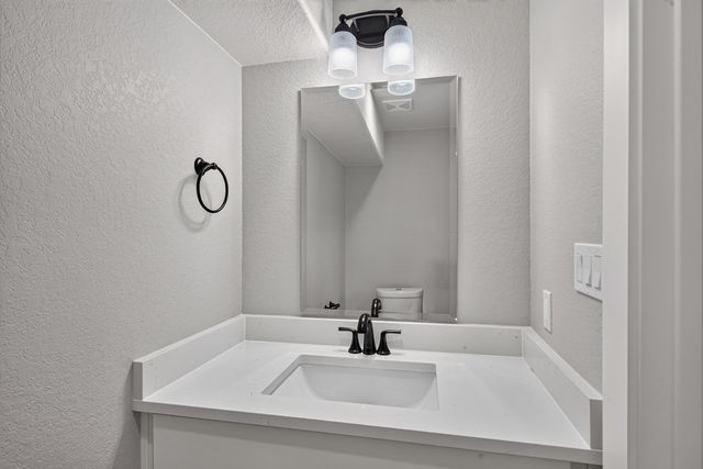 1811 Chateau Lane, Kerrville, TX 78028