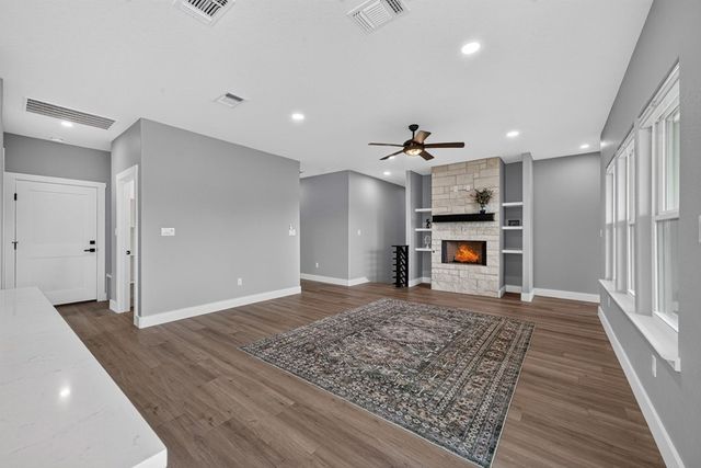 1811 Chateau Lane, Kerrville, TX 78028