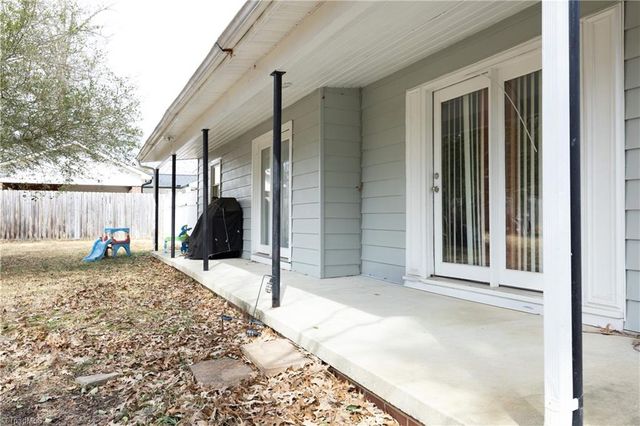 303 Trail Eight, Burlington, NC 27215