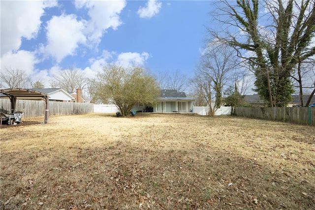 303 Trail Eight, Burlington, NC 27215