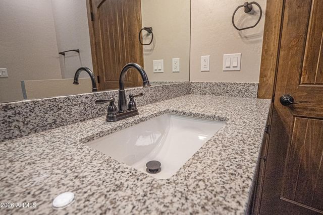 2041 E RIMSTONE Drive, Show Low, AZ 85901