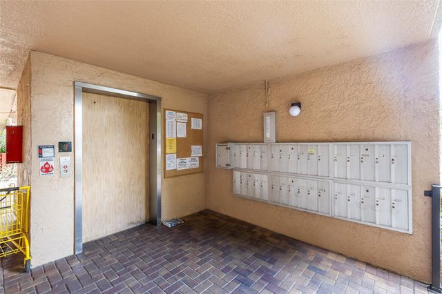 480 NW 76th Avenue 407, Margate, FL 33063