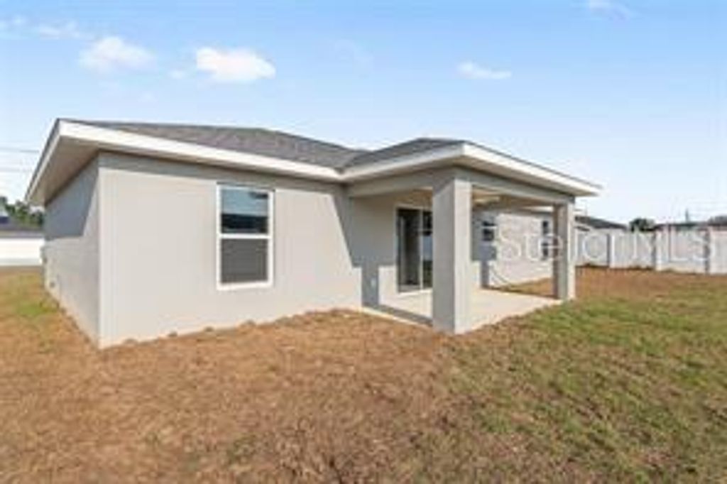 Image 2 of property listing at 14 REDWOOD TRACK PASS, Ocala, FL 34472