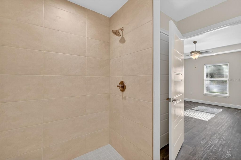 Image 18 of property listing at 14 REDWOOD TRACK PASS, Ocala, FL 34472