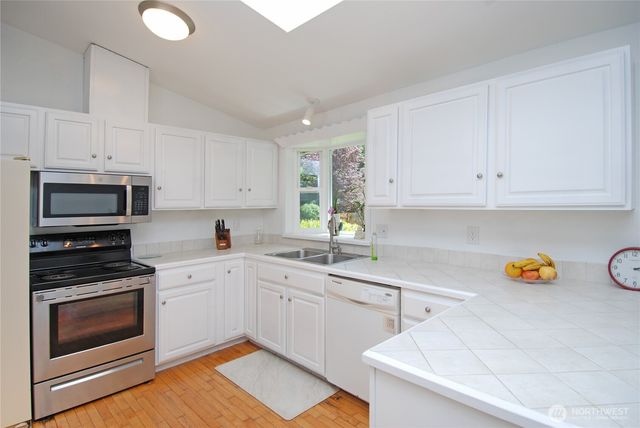 12422 48th Drive SE, Everett, WA 98208