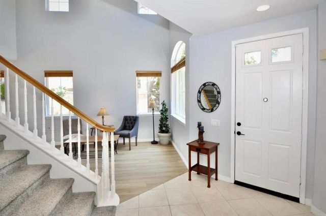 1015 Via Reata, Vista, CA 92081