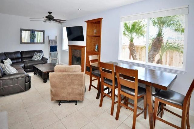 1015 Via Reata, Vista, CA 92081