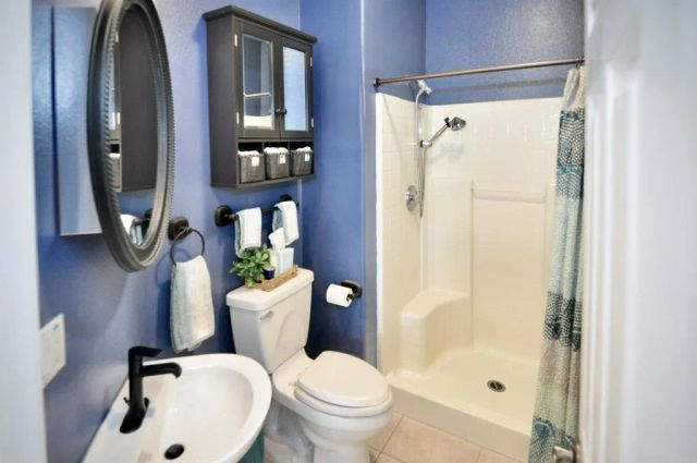1015 Via Reata, Vista, CA 92081