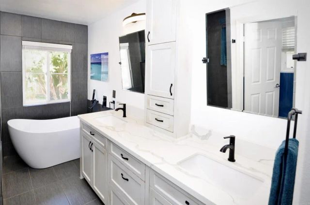 1015 Via Reata, Vista, CA 92081