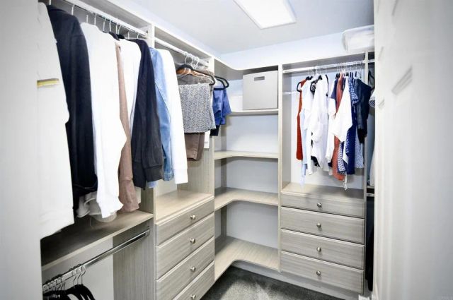 1015 Via Reata, Vista, CA 92081