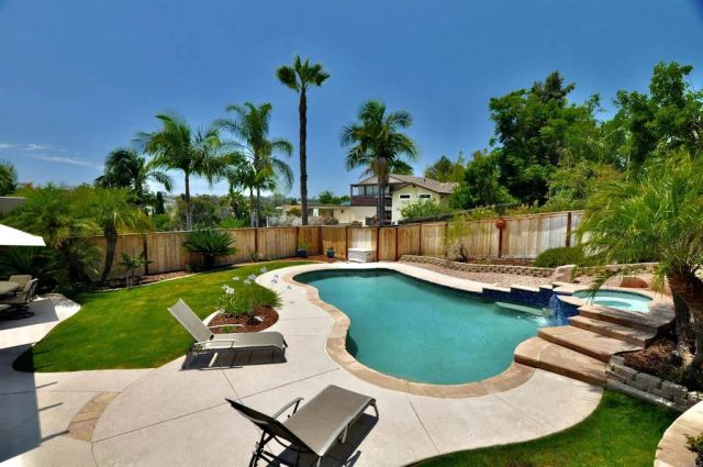 1015 Via Reata, Vista, CA 92081