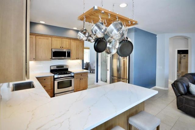 1015 Via Reata, Vista, CA 92081