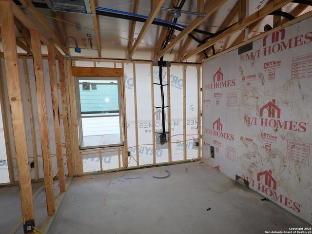 1177 Limestone Ridge, Seguin, TX 78155