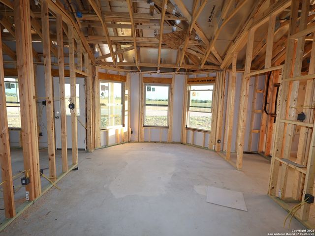 1177 Limestone Ridge, Seguin, TX 78155