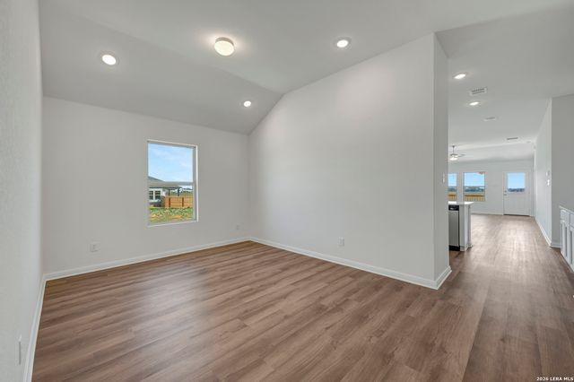 1177 Limestone Ridge, Seguin, TX 78155