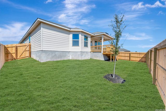 1177 Limestone Ridge, Seguin, TX 78155