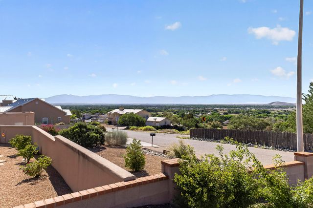1407 Valley View Drive SW, Los Lunas, NM 87031