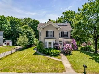 56 Cherry St, Spencer, MA 01562