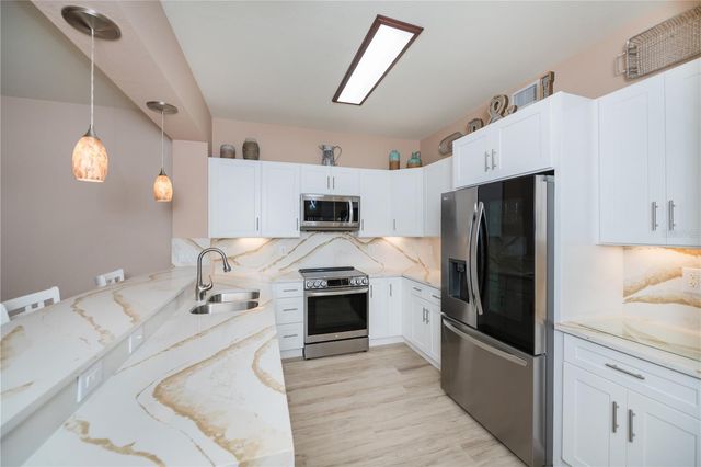 5115 MELBOURNE STREET A103, Punta Gorda, FL 33980