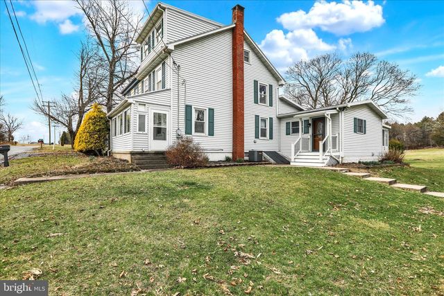 341 CHESTNUT ST, Leesport, PA 19533