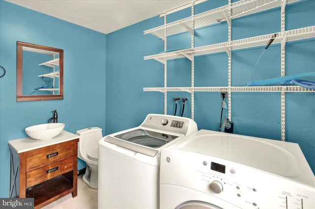 341 CHESTNUT ST, Leesport, PA 19533