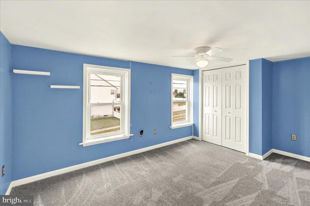 341 CHESTNUT ST, Leesport, PA 19533