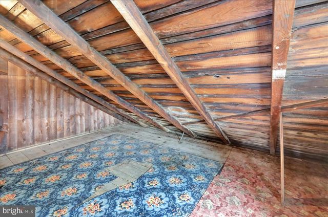 341 CHESTNUT ST, Leesport, PA 19533