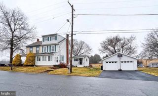 341 CHESTNUT ST, Leesport, PA 19533