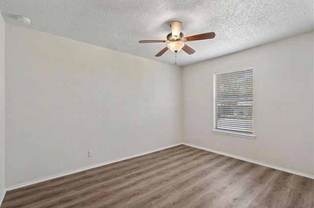 914 Hillside Oaks DR, Austin, TX 78745