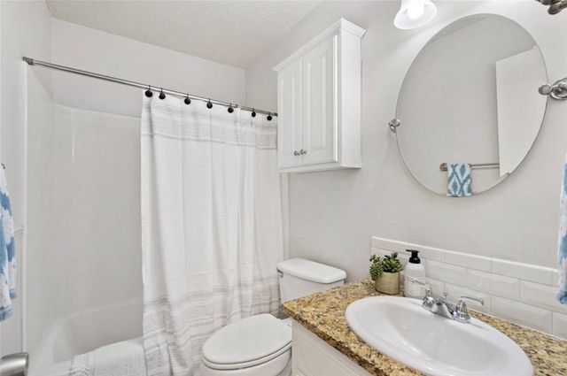 914 Hillside Oaks DR, Austin, TX 78745