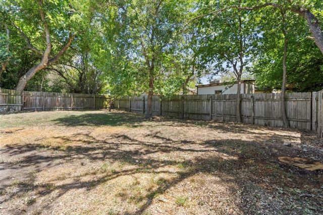 914 Hillside Oaks DR, Austin, TX 78745