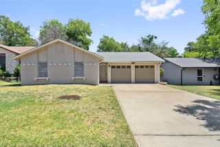914 Hillside Oaks DR, Austin, TX 78745