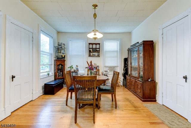 185 W Cliff St, Somerville Boro, NJ 08876
