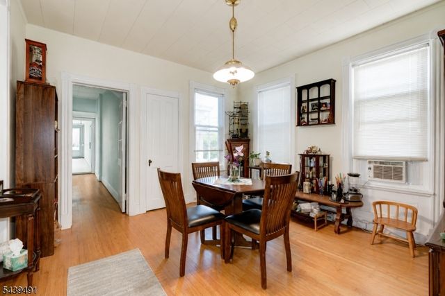 185 W Cliff St, Somerville Boro, NJ 08876