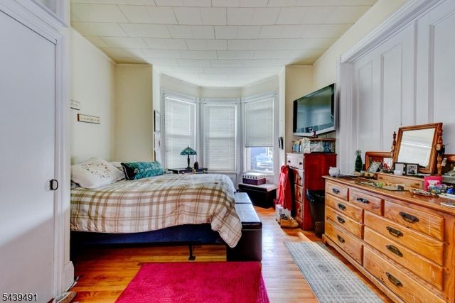 185 W Cliff St, Somerville Boro, NJ 08876