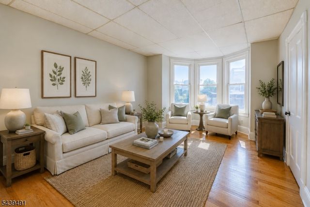185 W Cliff St, Somerville Boro, NJ 08876