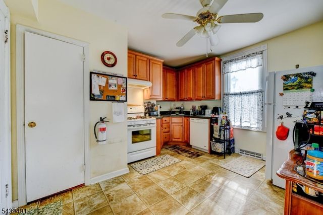 185 W Cliff St, Somerville Boro, NJ 08876