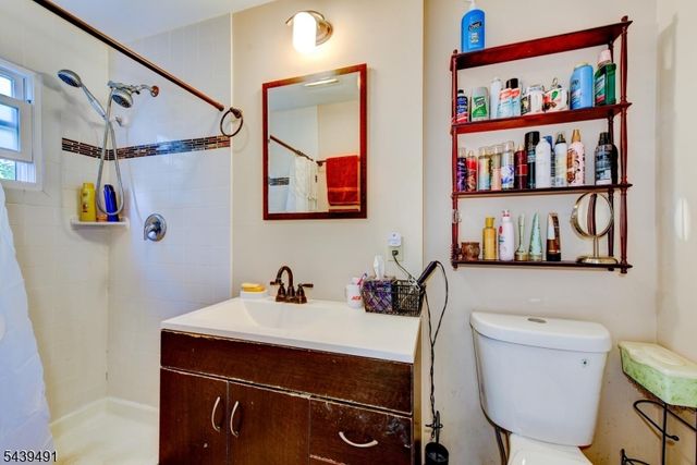 185 W Cliff St, Somerville Boro, NJ 08876