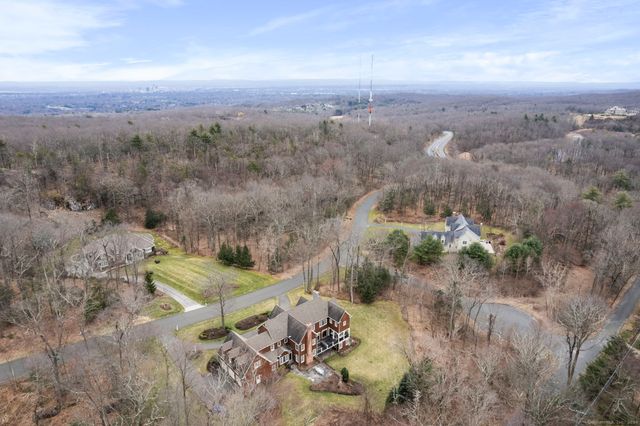 24 Parsons Way, Avon, CT 06001