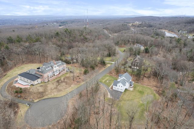 24 Parsons Way, Avon, CT 06001