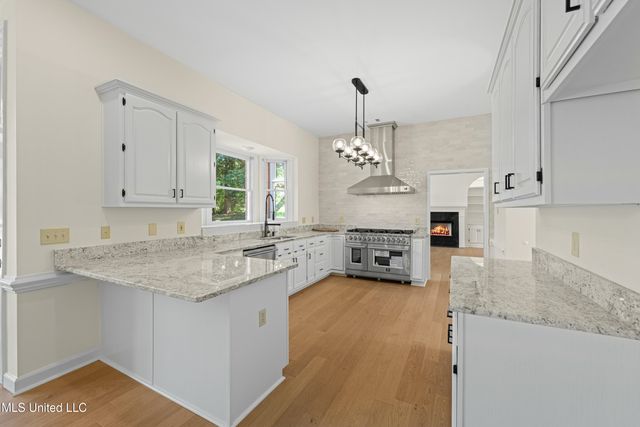 5035 Saint Andrews Cove, Olive Branch, MS 38654