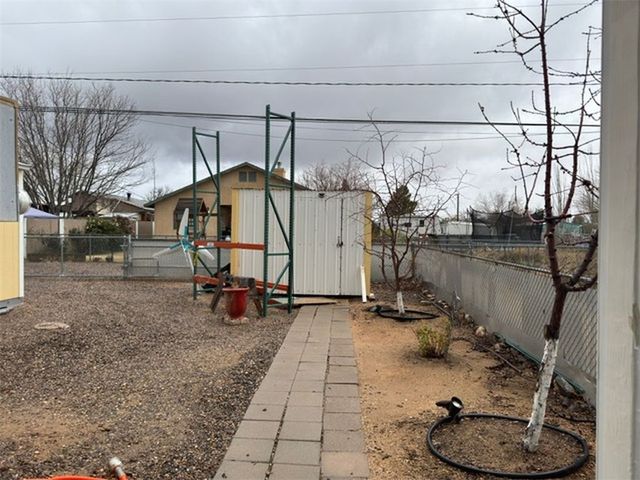 2085 E Packard Avenue, Kingman, AZ 86409