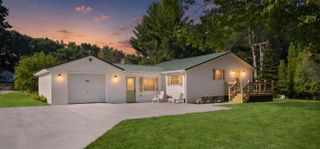 10219 W Sidney Road, Greenville, MI 48838