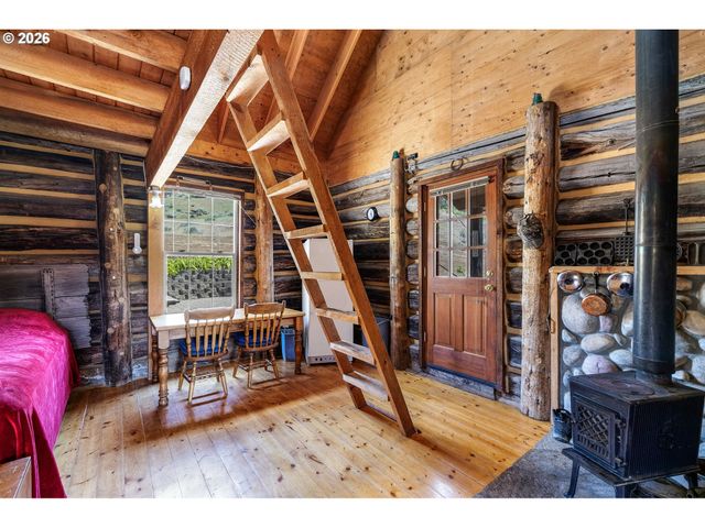 N Hwy 395, Mount Vernon, OR 97865