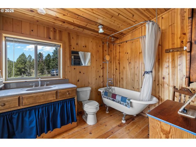N Hwy 395, Mount Vernon, OR 97865