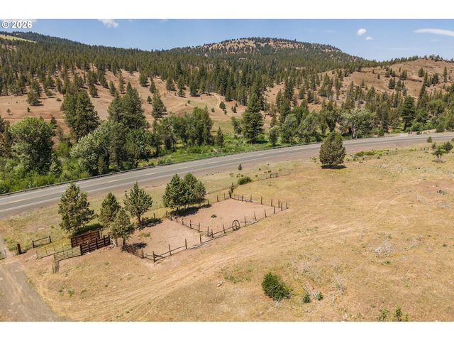 N Hwy 395, Mount Vernon, OR 97865