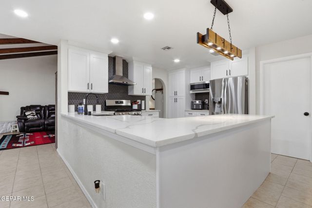 6375 DESERT WILLOW Drive, El Paso, TX 79938