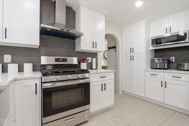 6375 DESERT WILLOW Drive, El Paso, TX 79938